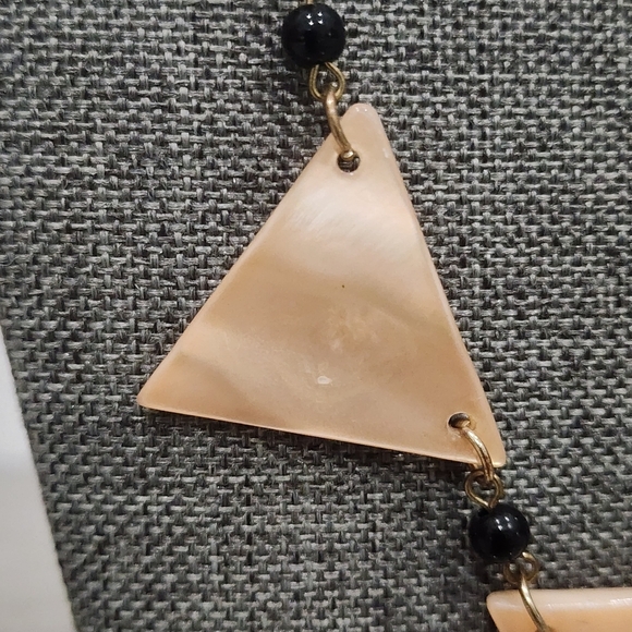 Geometric Harmony Mother of Pearl Necklace - Picture 4 of 11